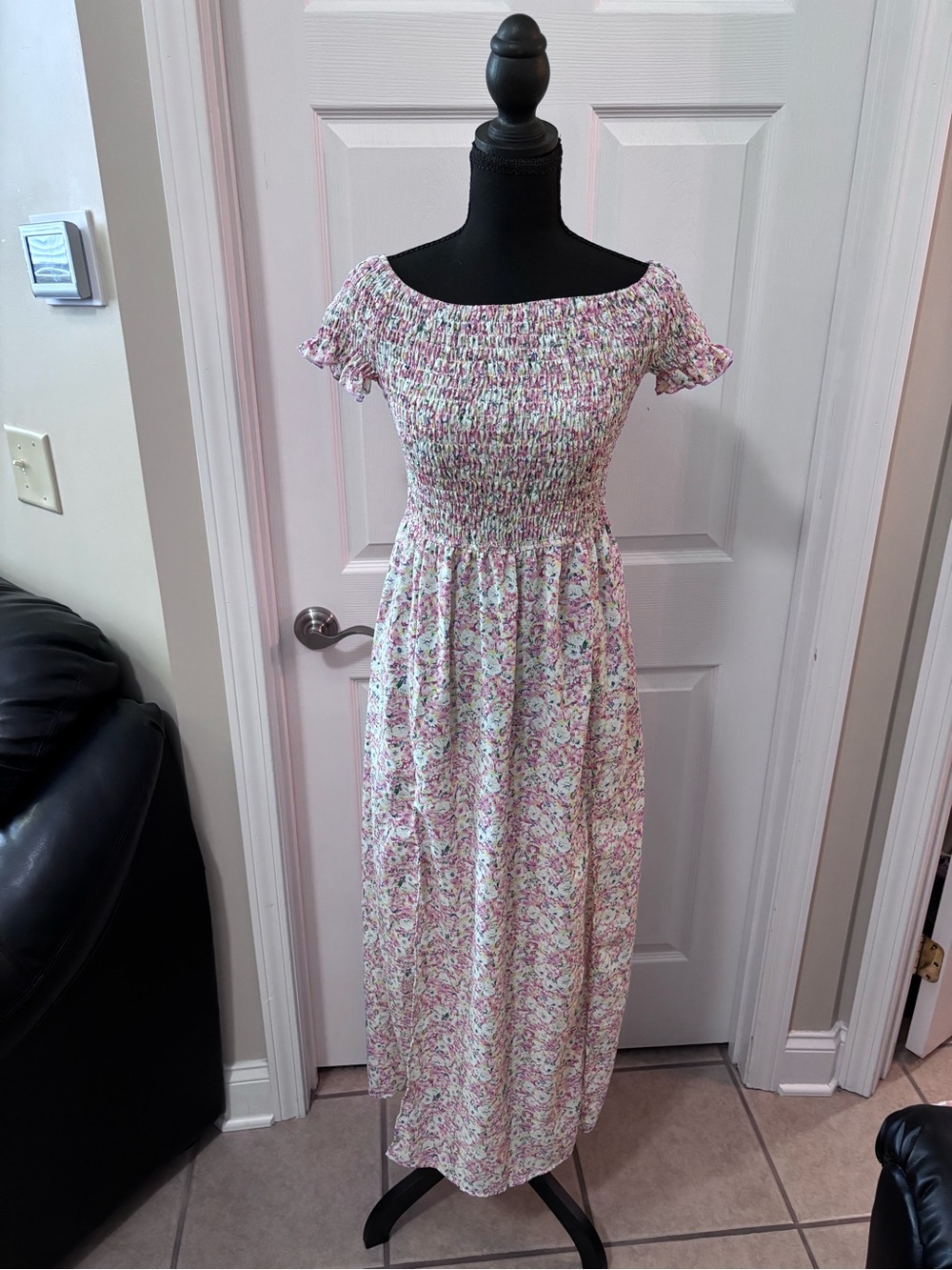 Unlisted Romantic Pink Floral Feminine
Smocked Maxi Dress